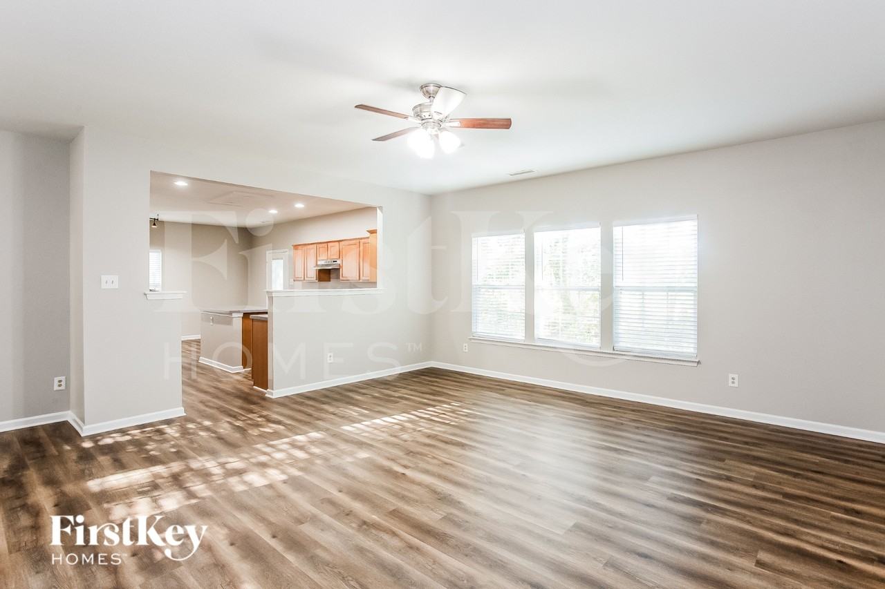 727 Sinclair Dr - Photo 6 of 19
