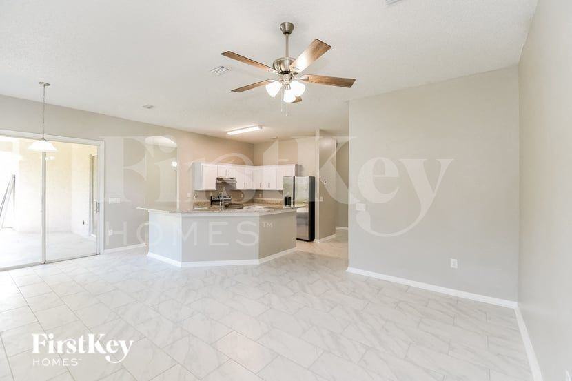 161 Point Pleasant Dr - Photo 3 of 15