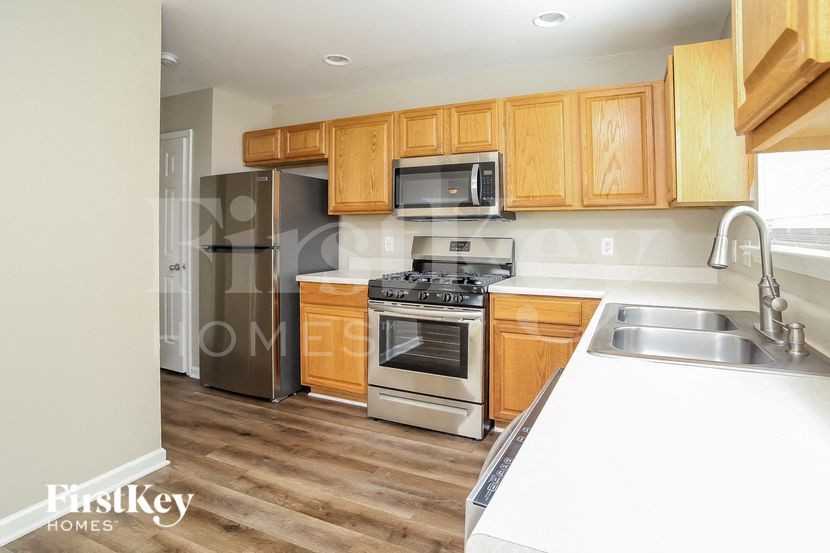 292 Hiawassee Dr - Photo 6 of 15