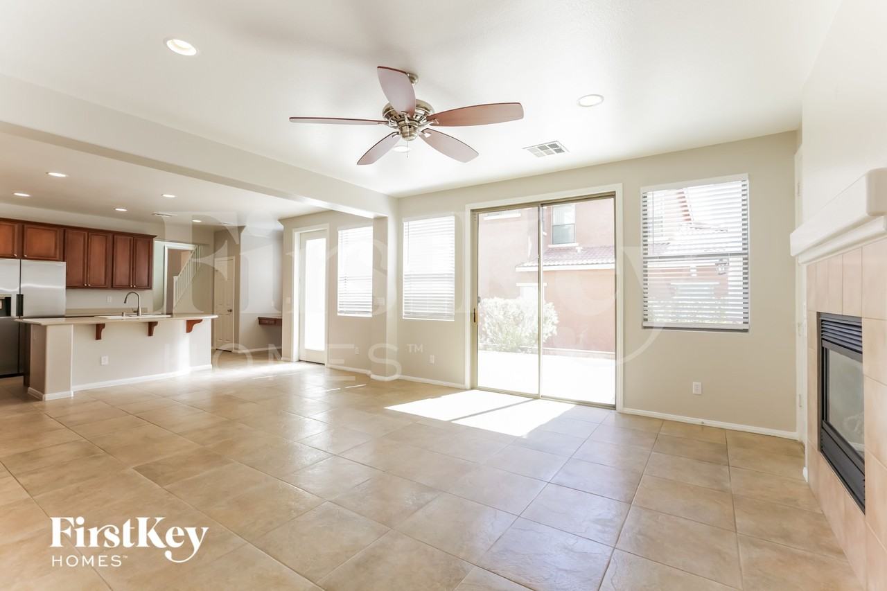 10497 Foggy Glen Ave - Photo 5 of 18