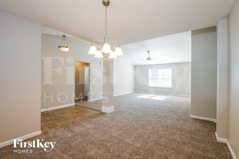 13826 Zion Ct - Photo 5 of 15