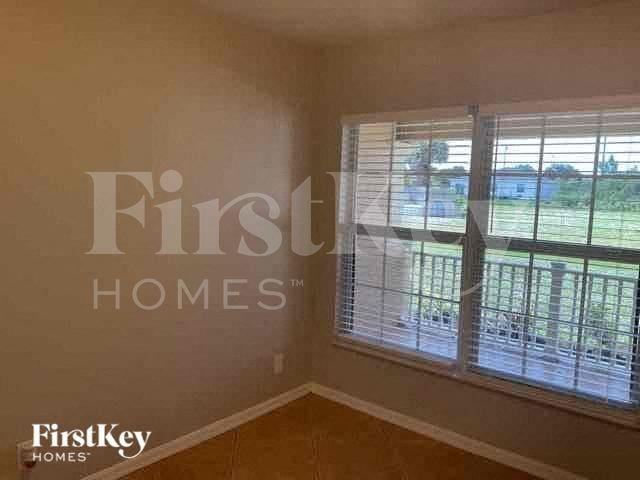 2731 Sw 2nd Ln - Photo 2 of 23