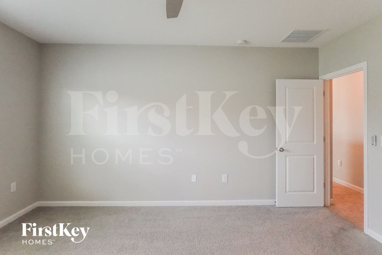 822 Fillmore Ct - Photo 7 of 16