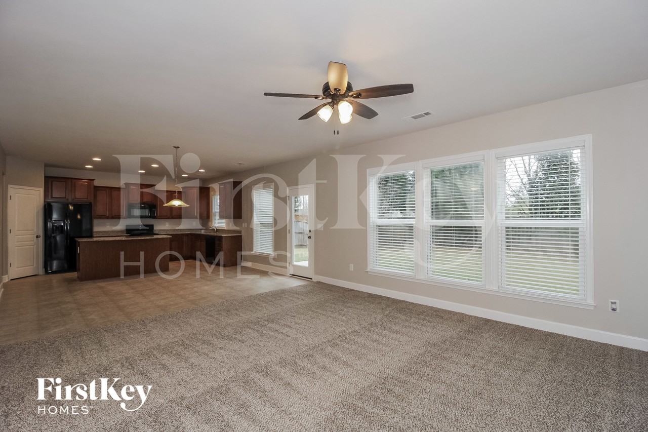 355 Ridgewood Trl - Photo 2 of 15