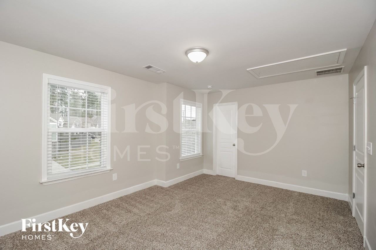 355 Ridgewood Trl - Photo 7 of 15