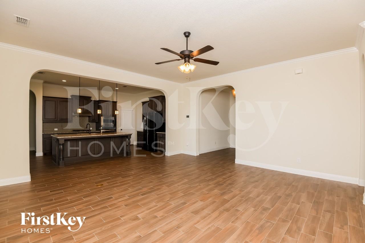 15229 Holly Bay Ct - Photo 4 of 16