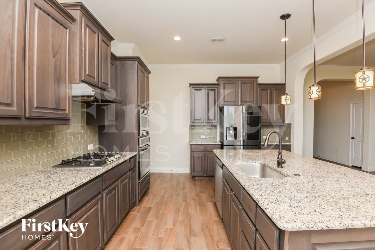 15229 Holly Bay Ct - Photo 6 of 16