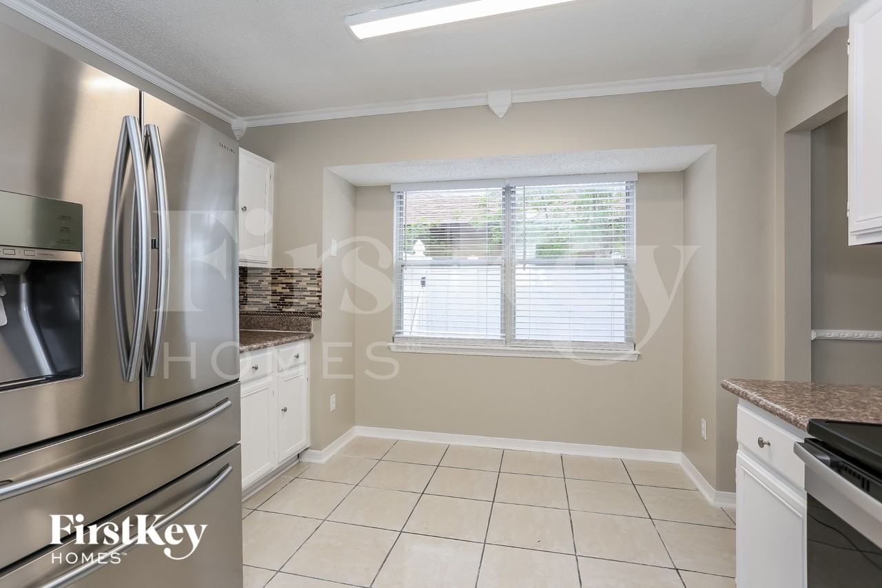 2343 Mindanao Dr - Photo 7 of 16