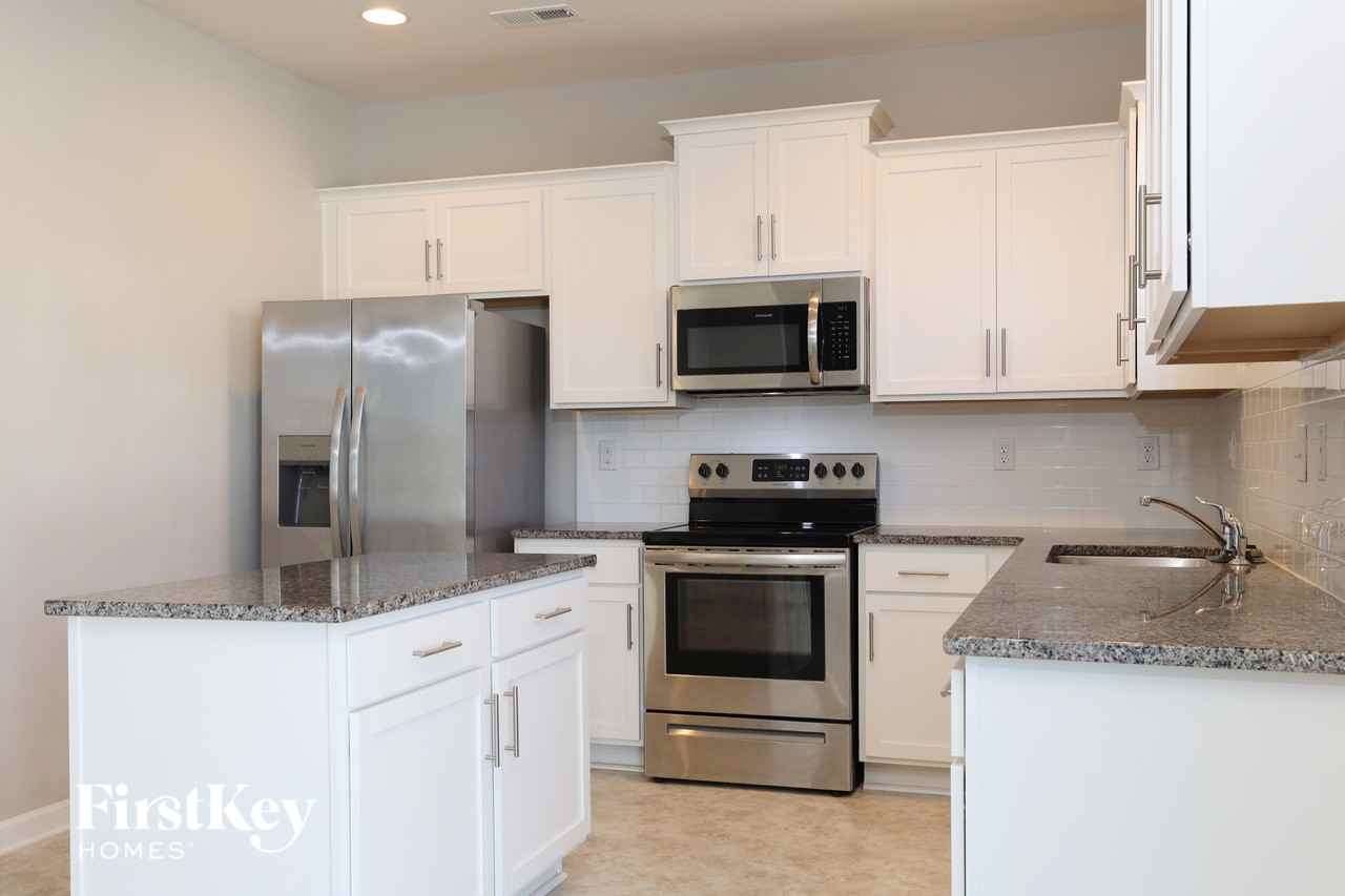 109 Longleaf Dr - Photo 7 of 15