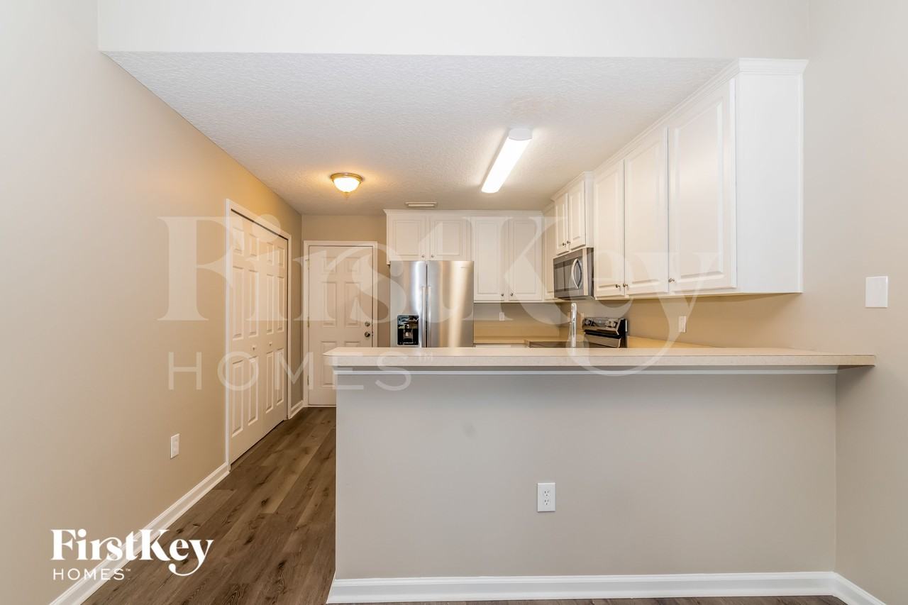3875 Pebble Brooke Cir - Photo 5 of 16