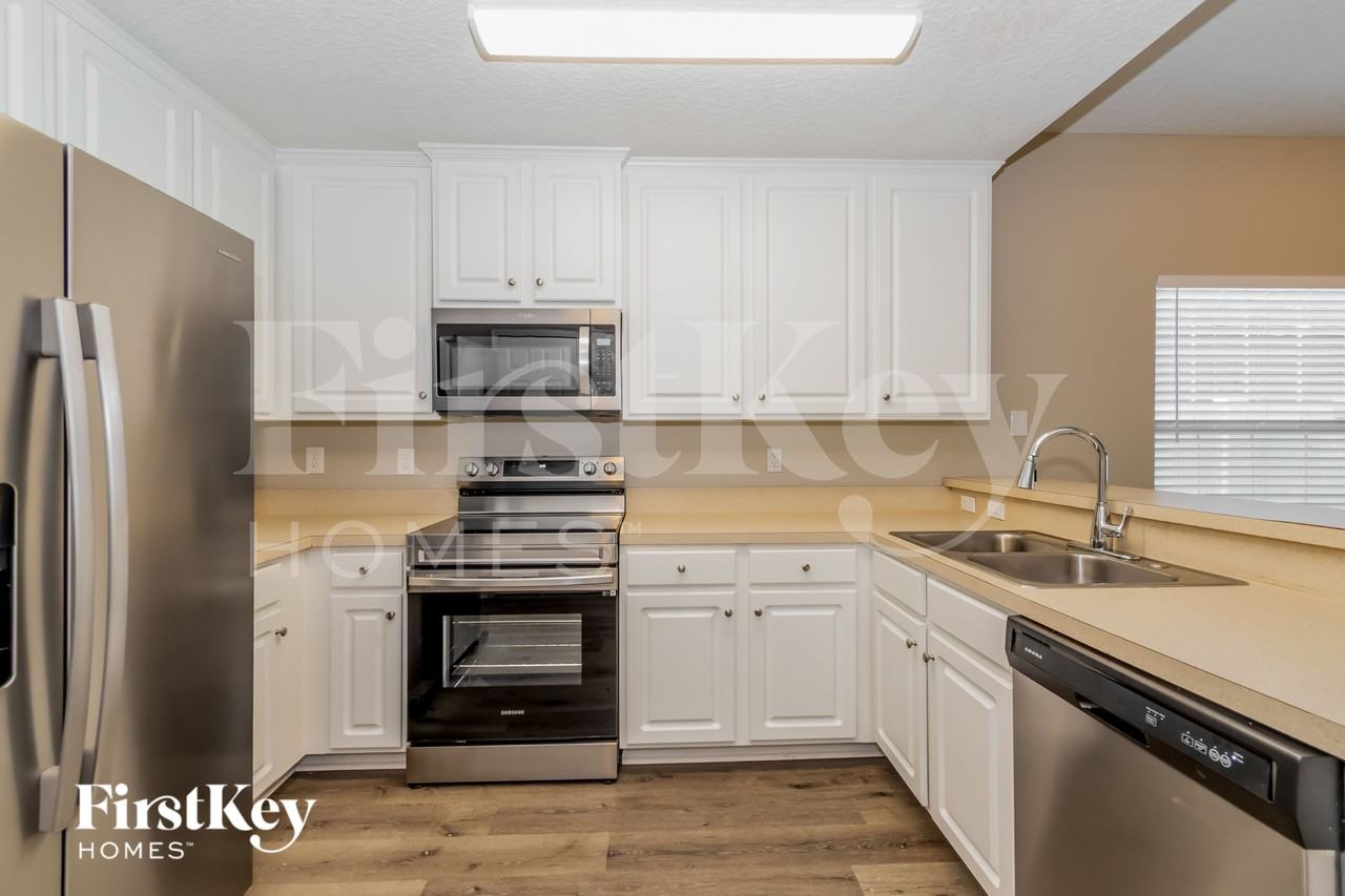 3875 Pebble Brooke Cir - Photo 6 of 16