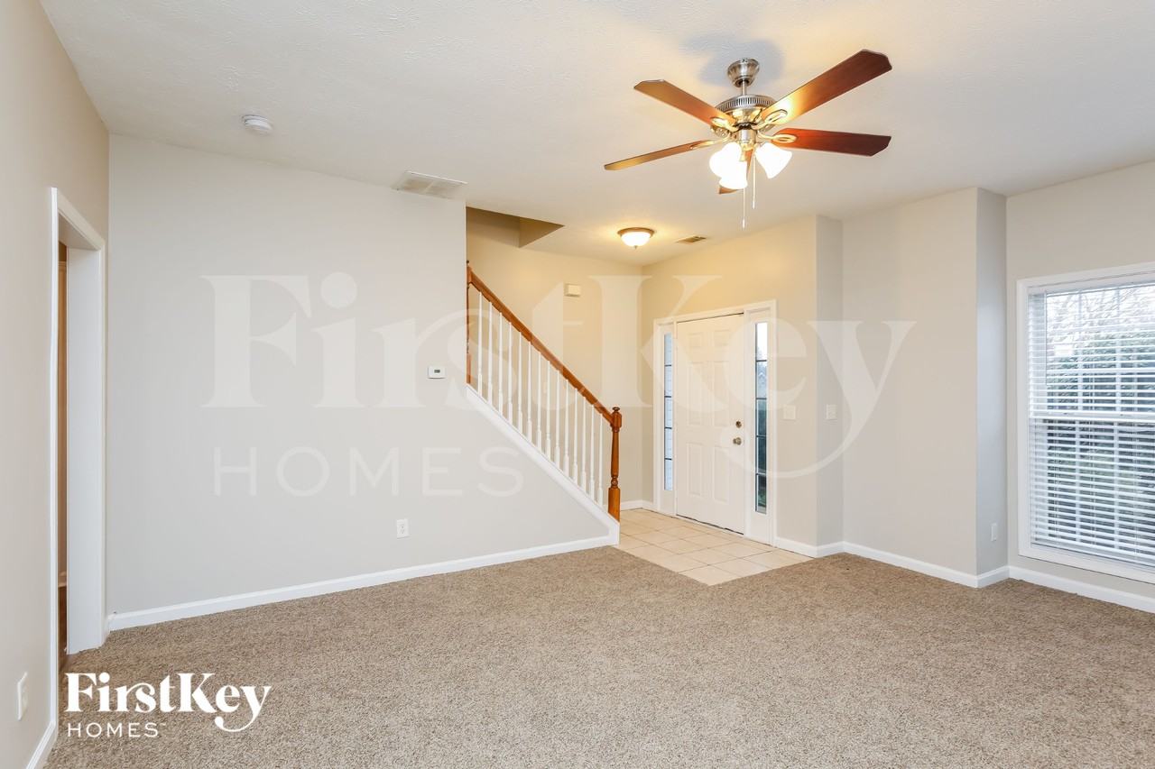 6217 Turnberry Ln - Photo 2 of 18