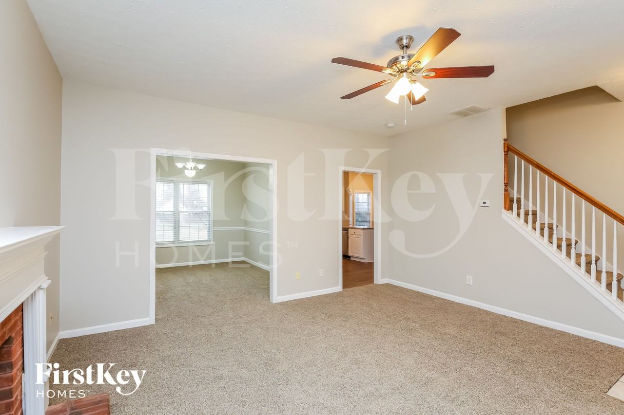 6217 Turnberry Ln - Photo 5 of 18