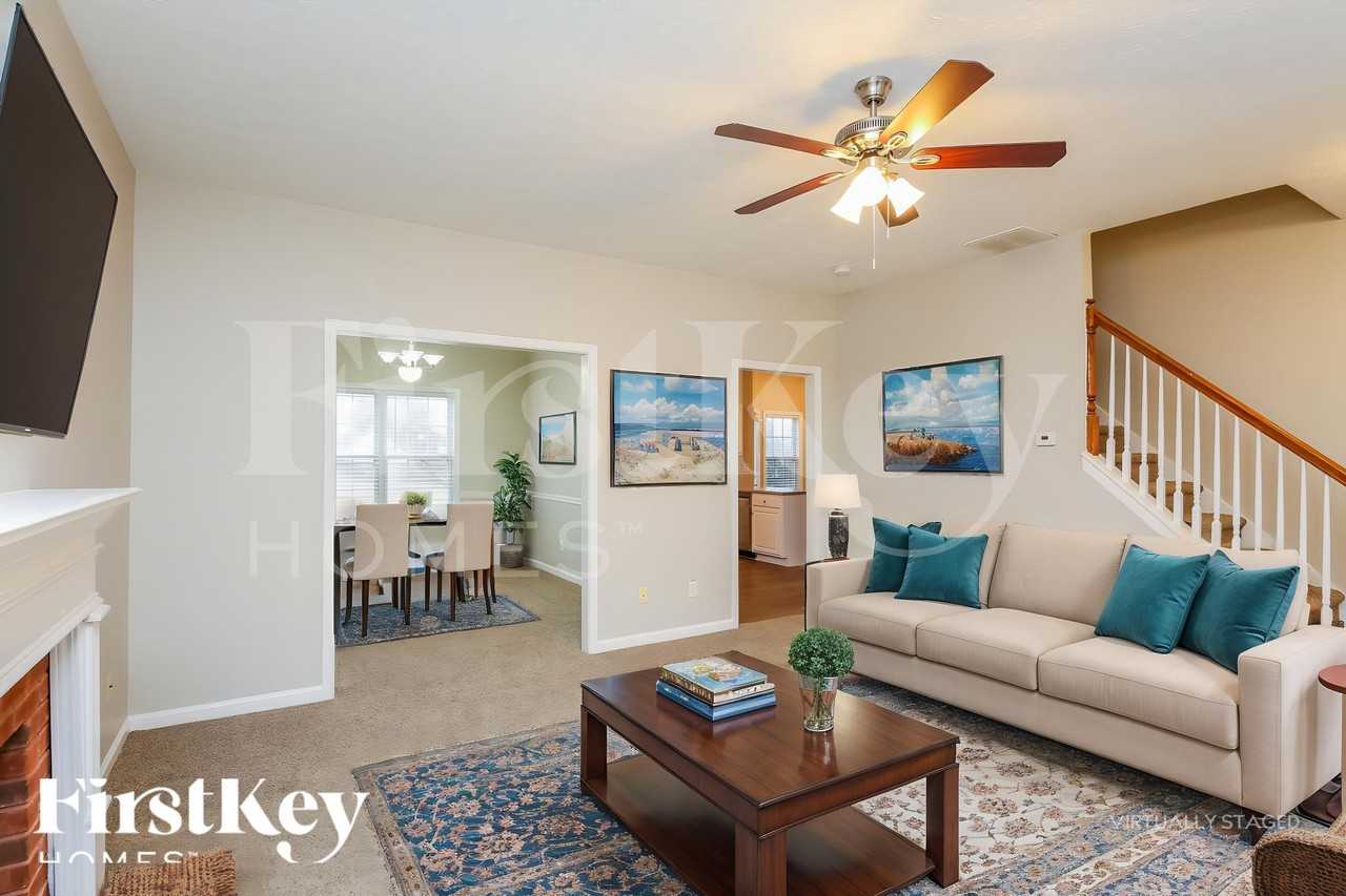 6217 Turnberry Ln - Photo 6 of 18