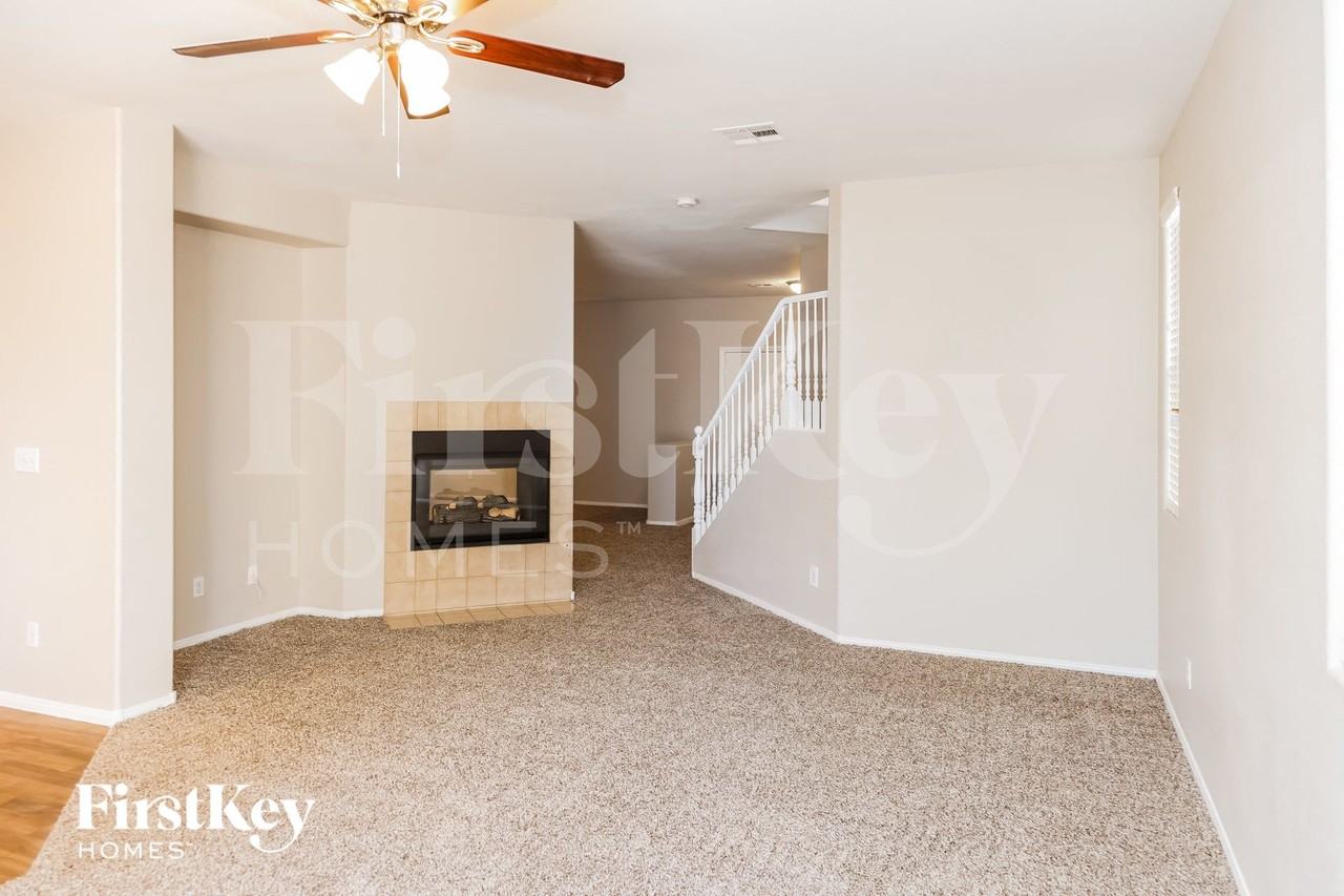 10772 Manchester Park Dr - Photo 4 of 15