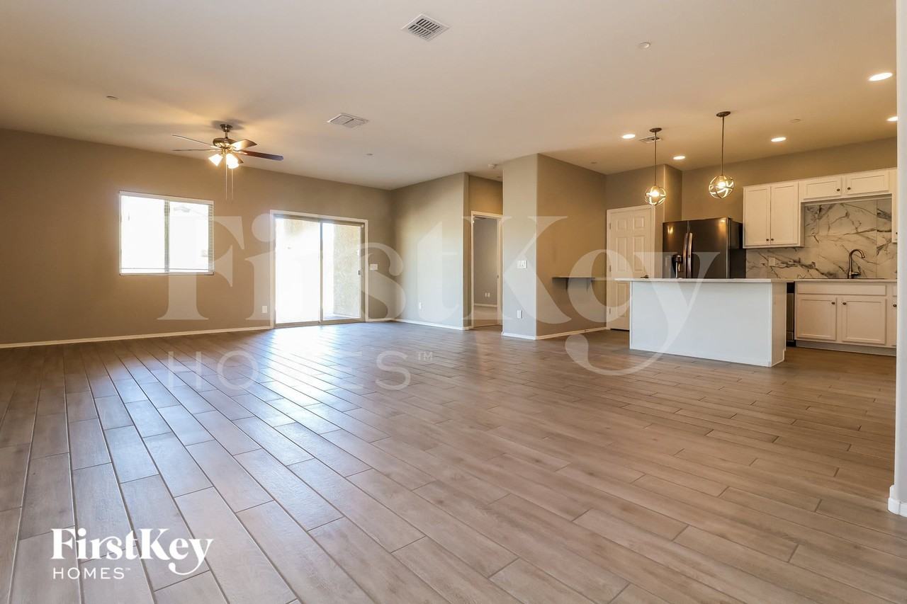 21380 W Monte Vista Rd - Photo 4 of 15
