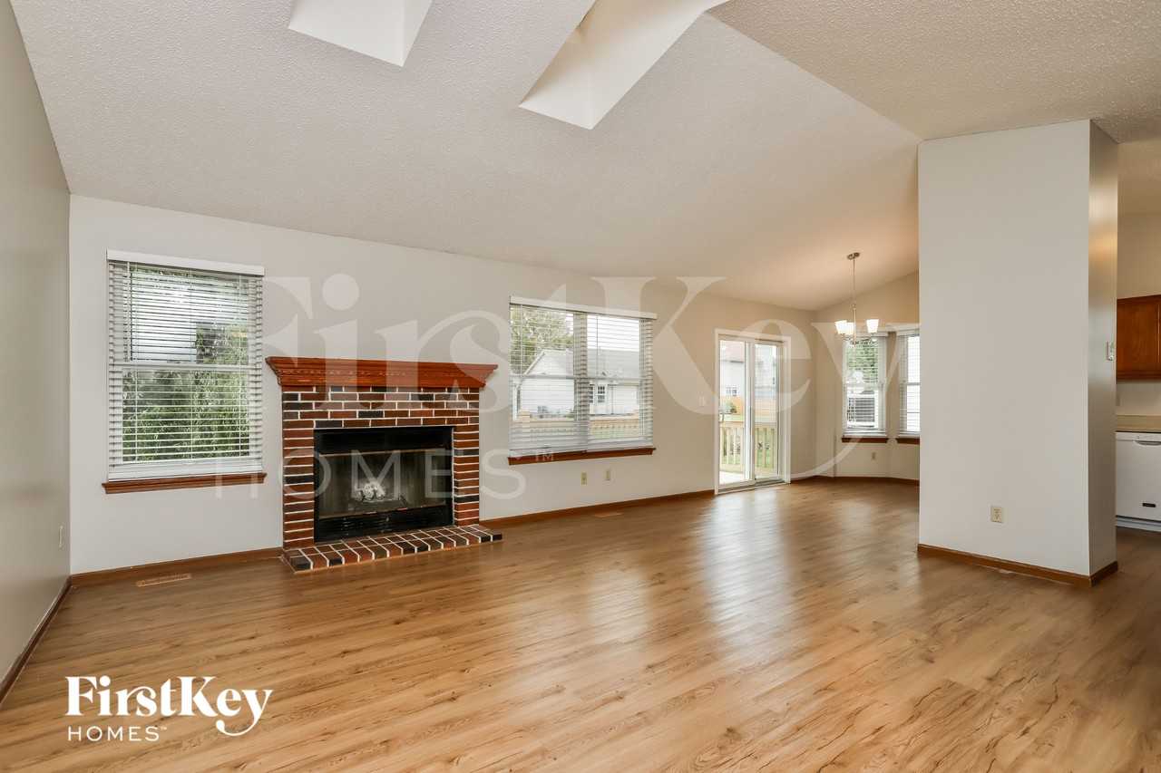 515 Misty Moss Ln - Photo 3 of 16