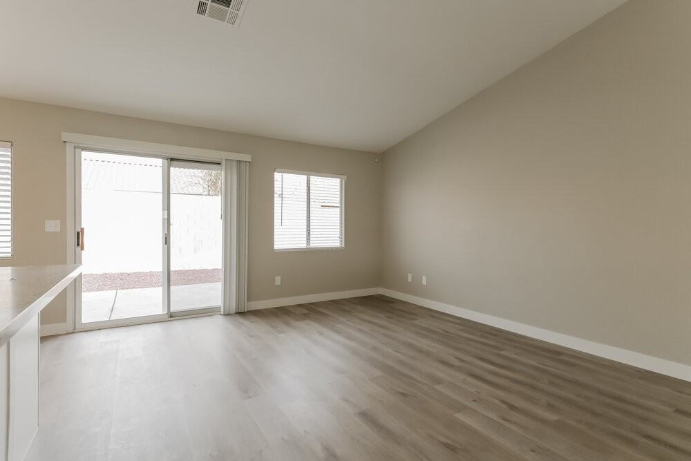 1212 Autumn Ridge Cir - Photo 5 of 16