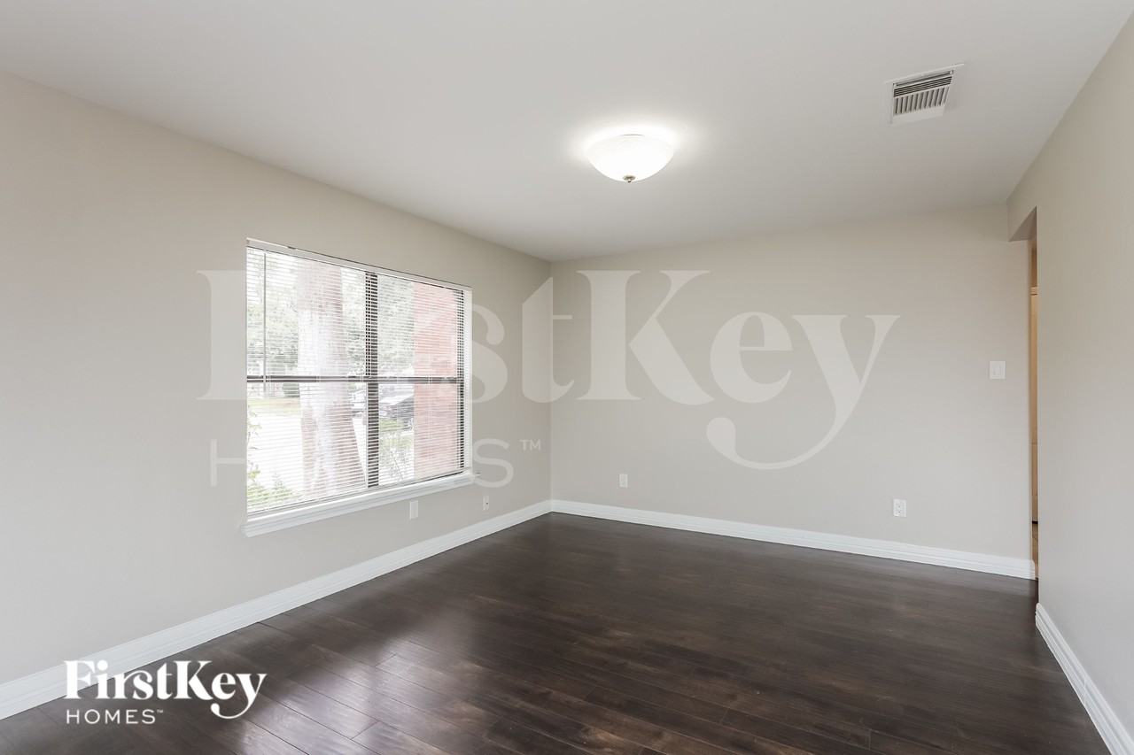 4623 Everstone Crk - Photo 3 of 19