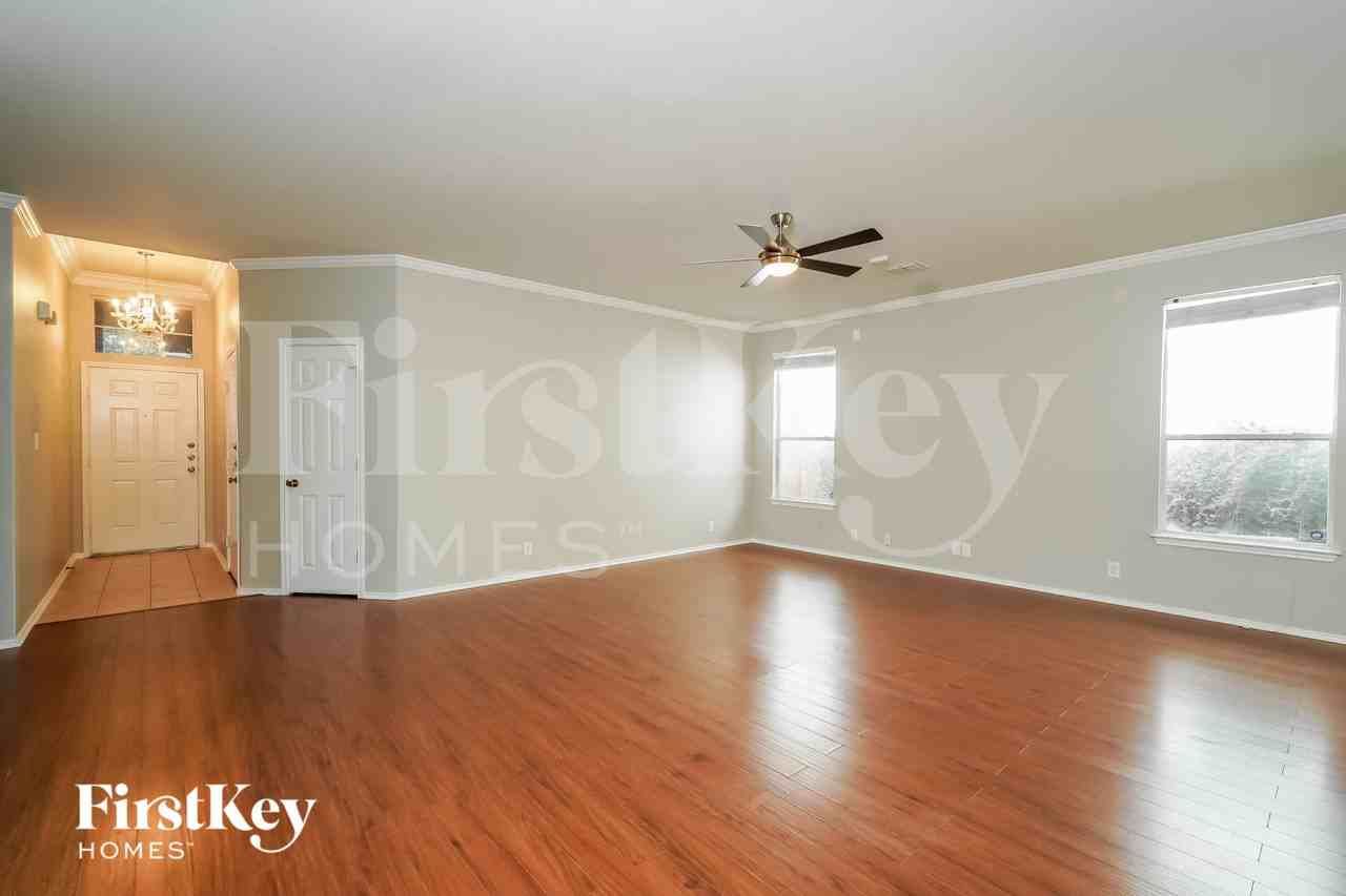 5518 Arcadia Park - Photo 3 of 16