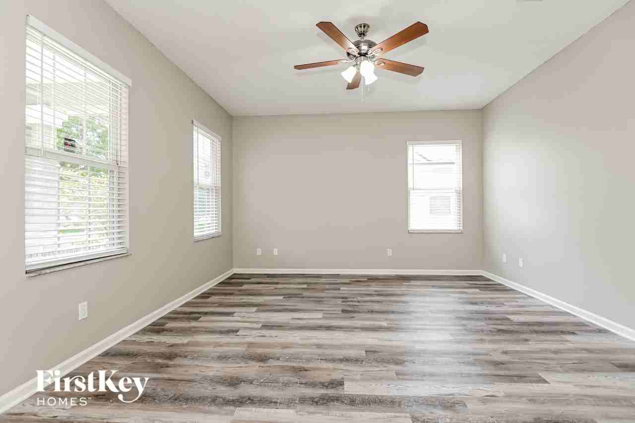 3207 Rosselle St - Photo 3 of 15