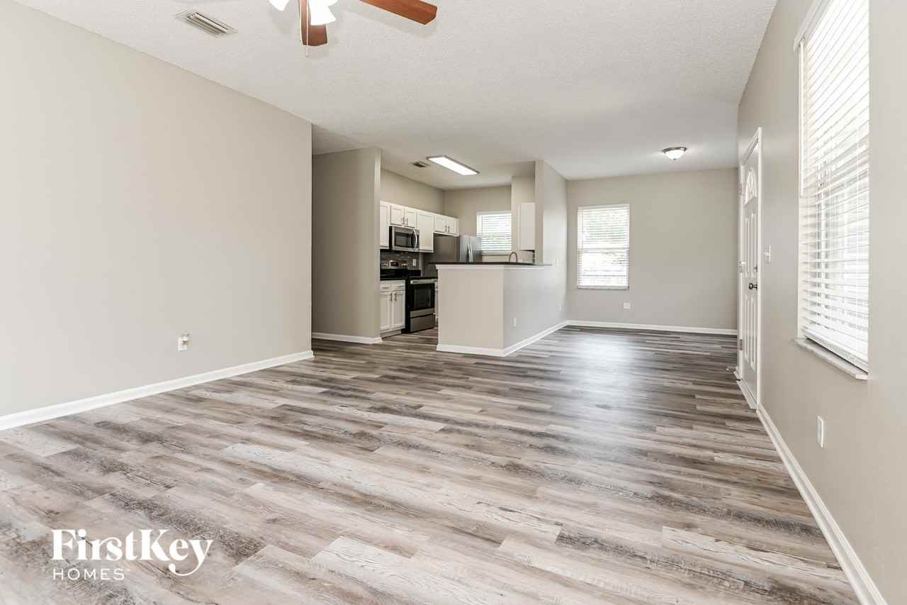 3207 Rosselle St - Photo 4 of 15
