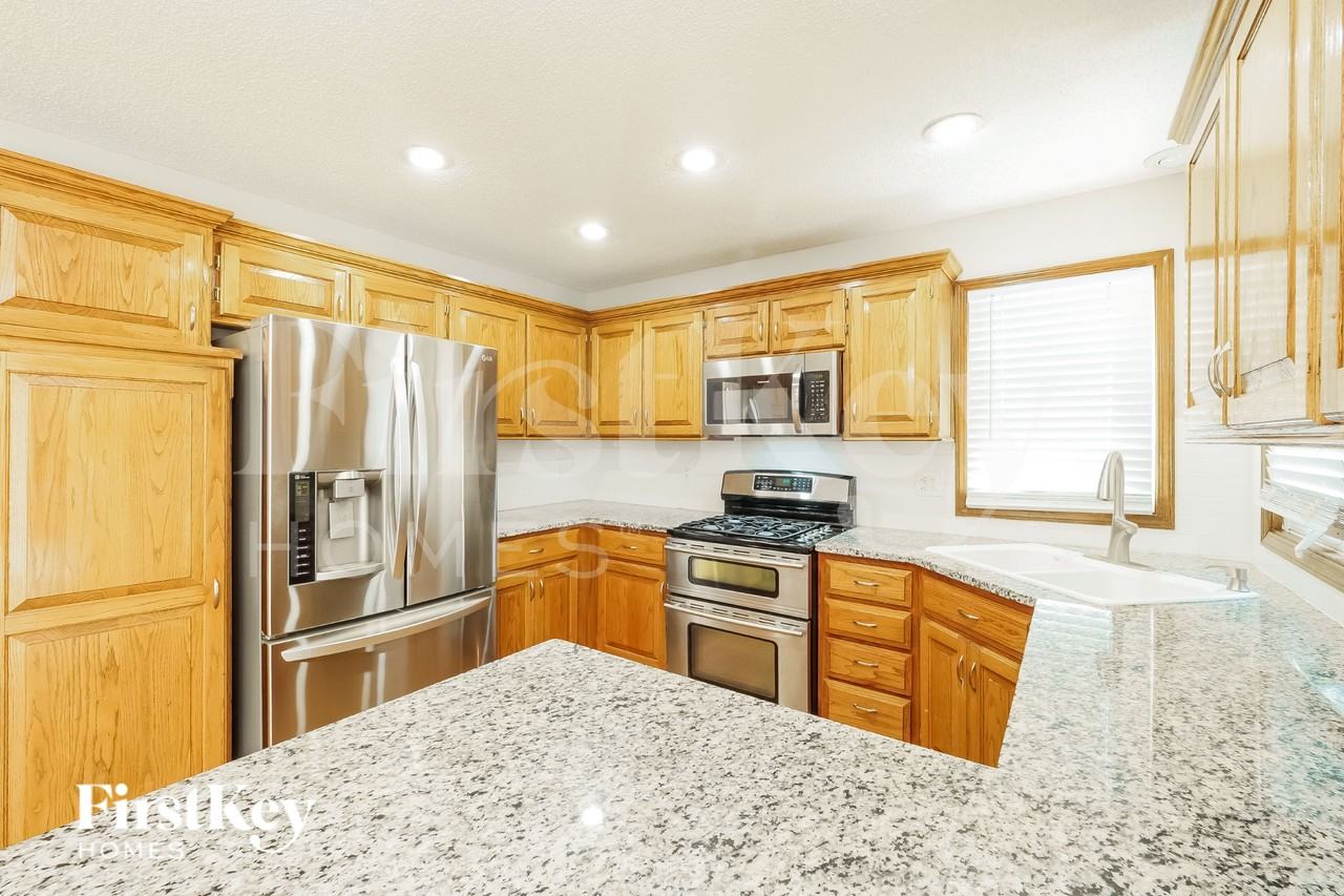 17235 W 156th Ter - Photo 6 of 16
