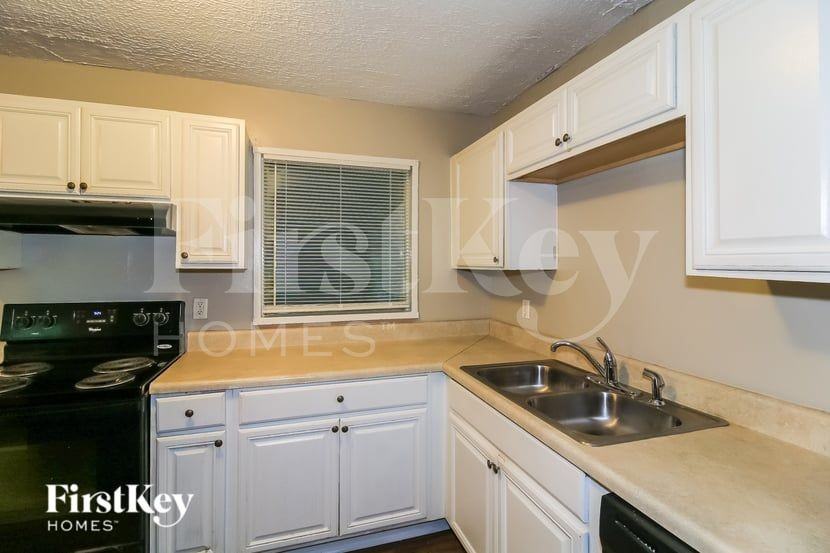 1836 Evans Dr Sw - Photo 7 of 16