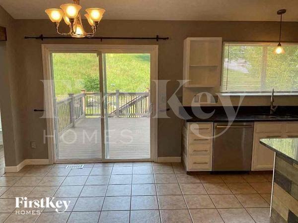 115 Winter Park Ct - Photo 7 of 13