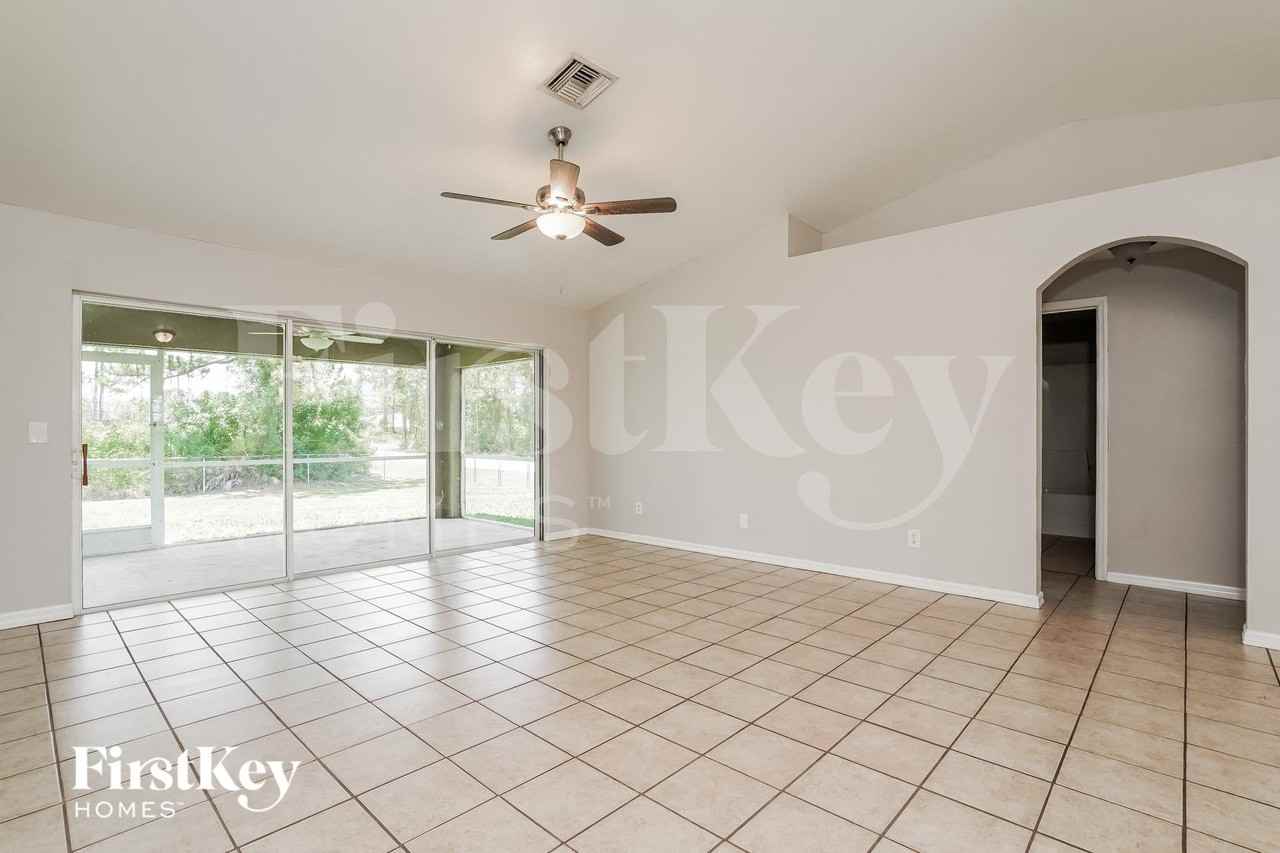 2821 45th St W - Photo 4 of 15