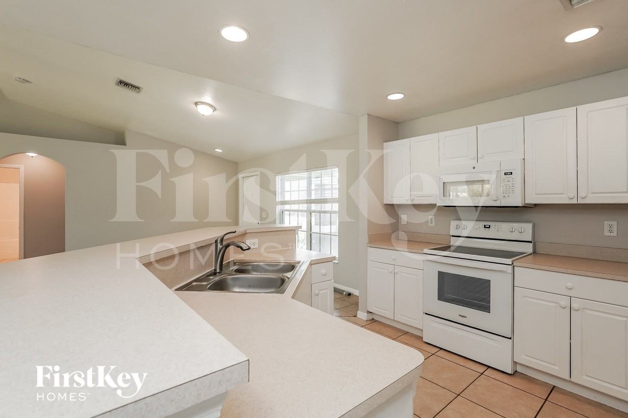 2821 45th St W - Photo 7 of 15