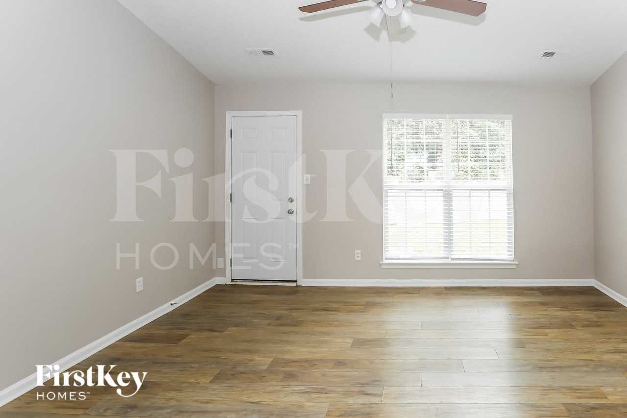 4922 Elizabeth Rd - Photo 4 of 15