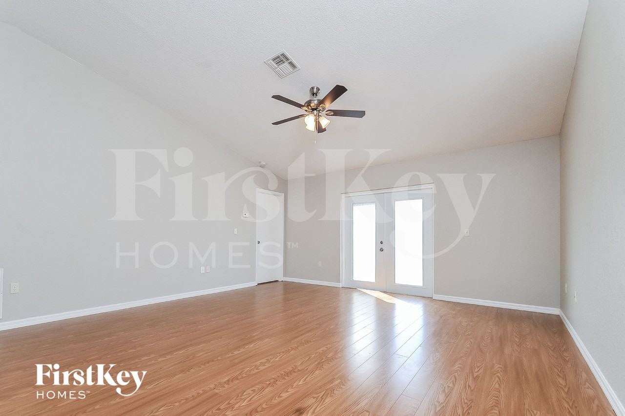 6593 Shepherd Oaks Pass - Photo 2 of 16