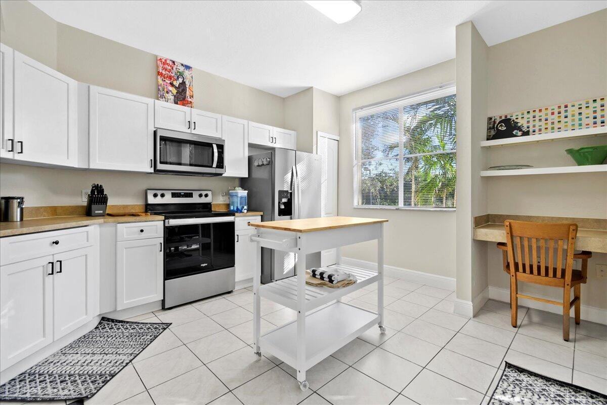 11013 Legacy Ln - Photo 2 of 4