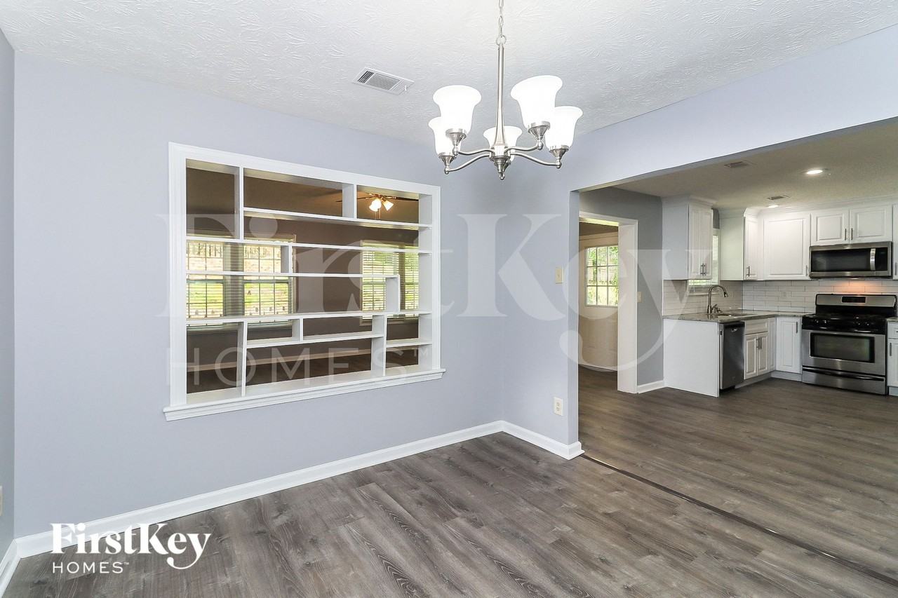 11215 Bramshill Dr - Photo 5 of 15