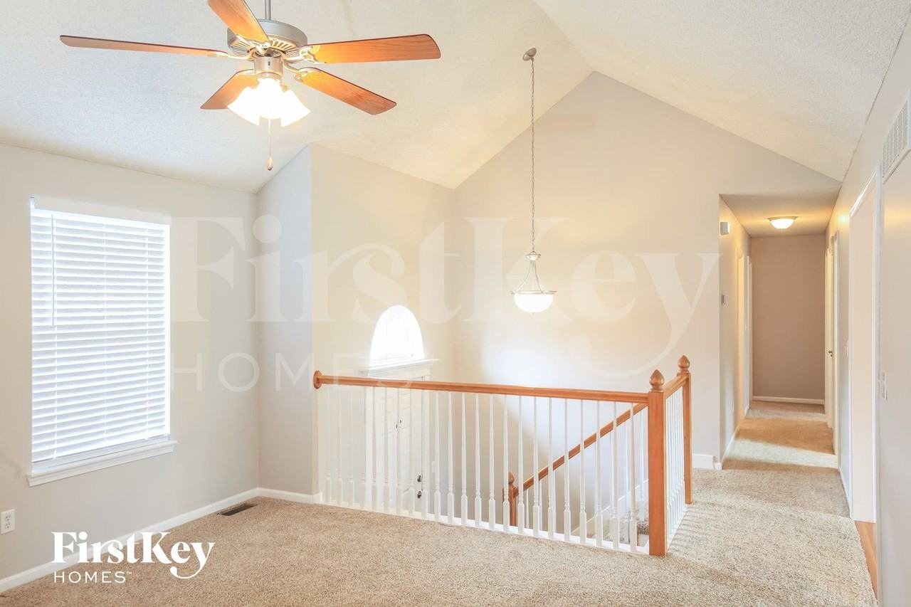 707 Corrington Dr - Photo 3 of 15