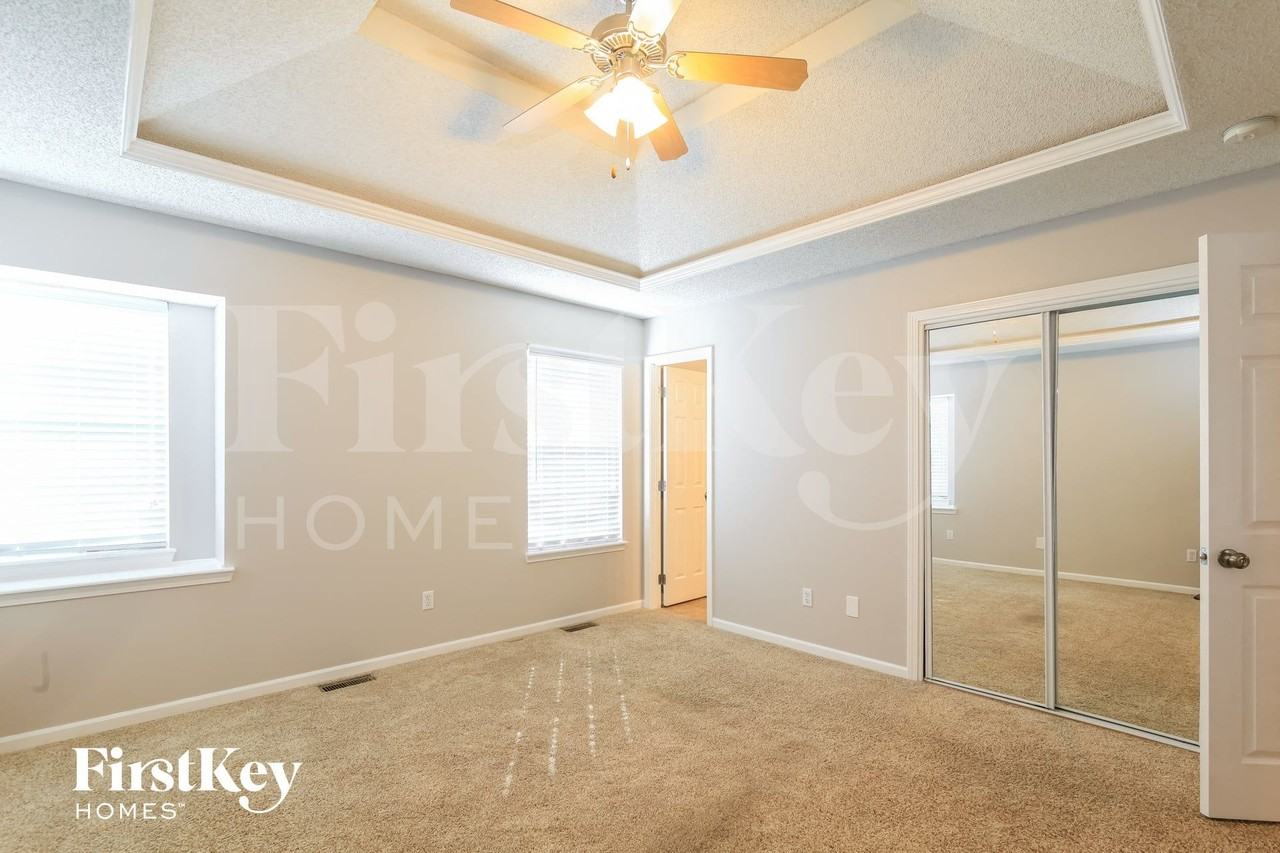 707 Corrington Dr - Photo 6 of 15