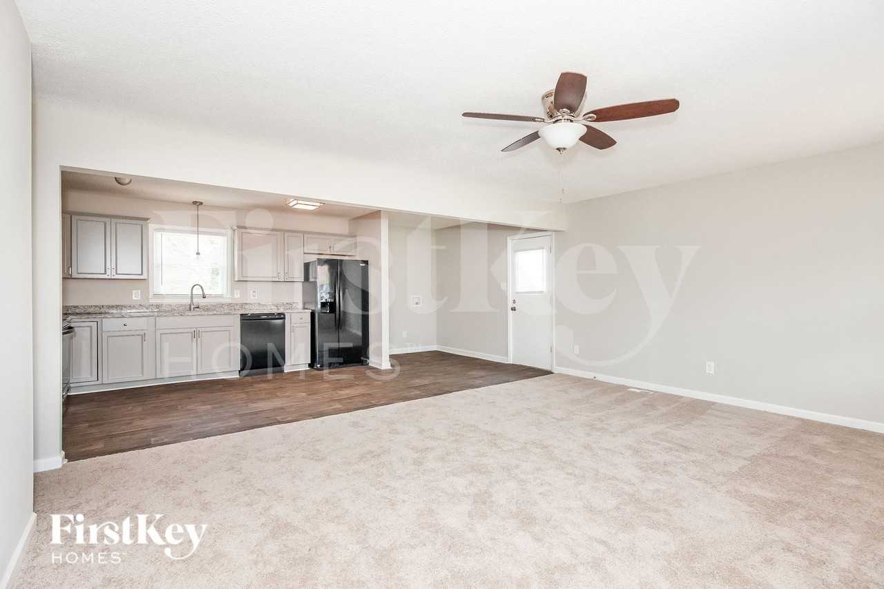 3625 Somerset Dr - Photo 2 of 15