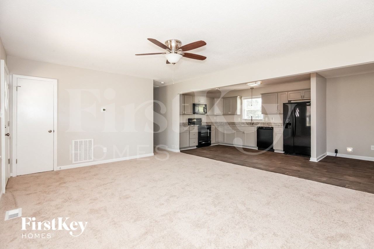 3625 Somerset Dr - Photo 3 of 15