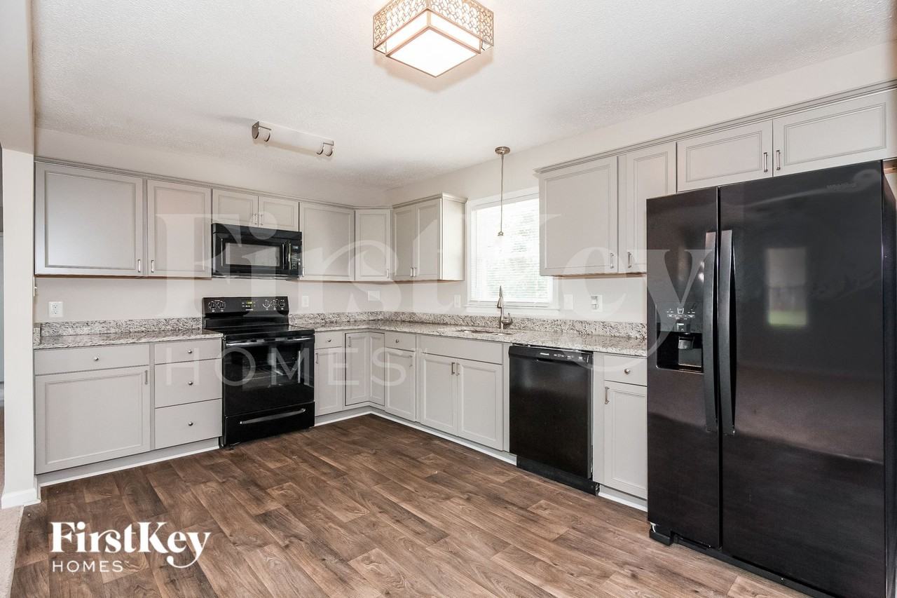 3625 Somerset Dr - Photo 5 of 15