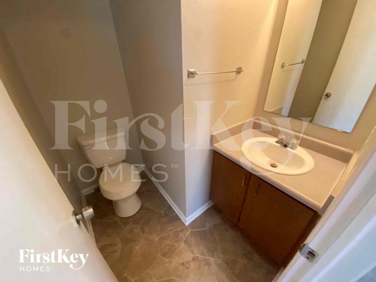 8854 Youngs Creek Ln - Photo 7 of 11