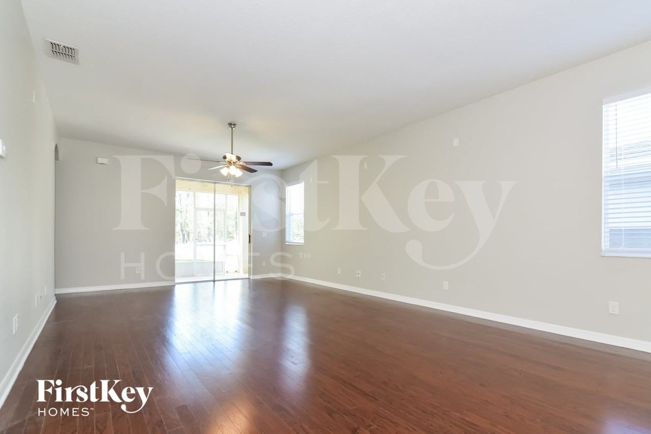7847 Foxgrove Dr - Photo 3 of 15