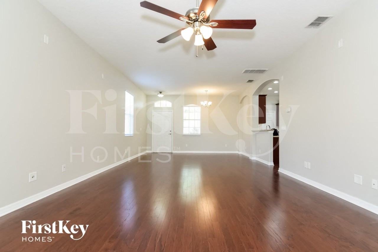 7847 Foxgrove Dr - Photo 4 of 15