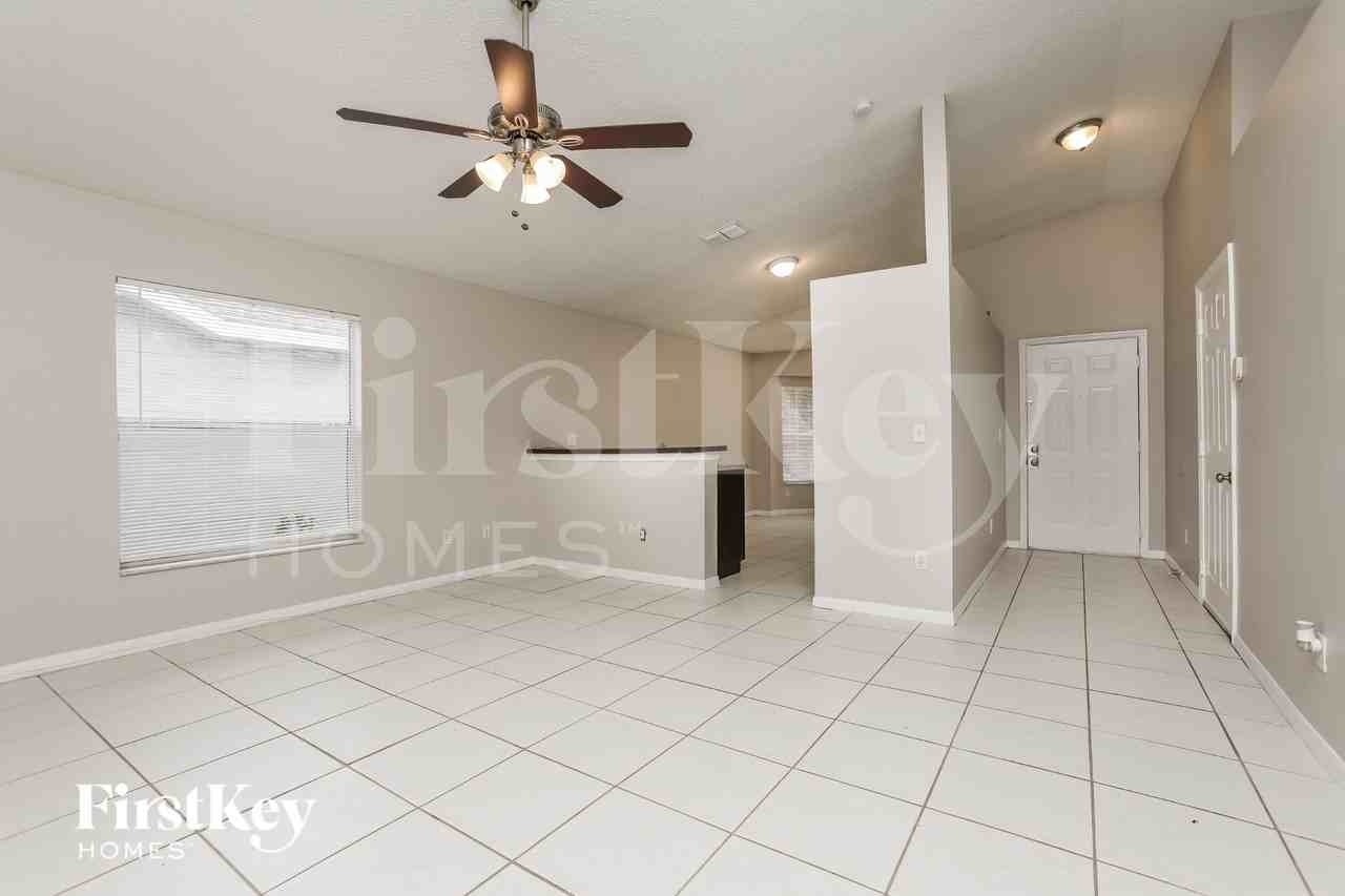7466 Groveoak Dr - Photo 4 of 16