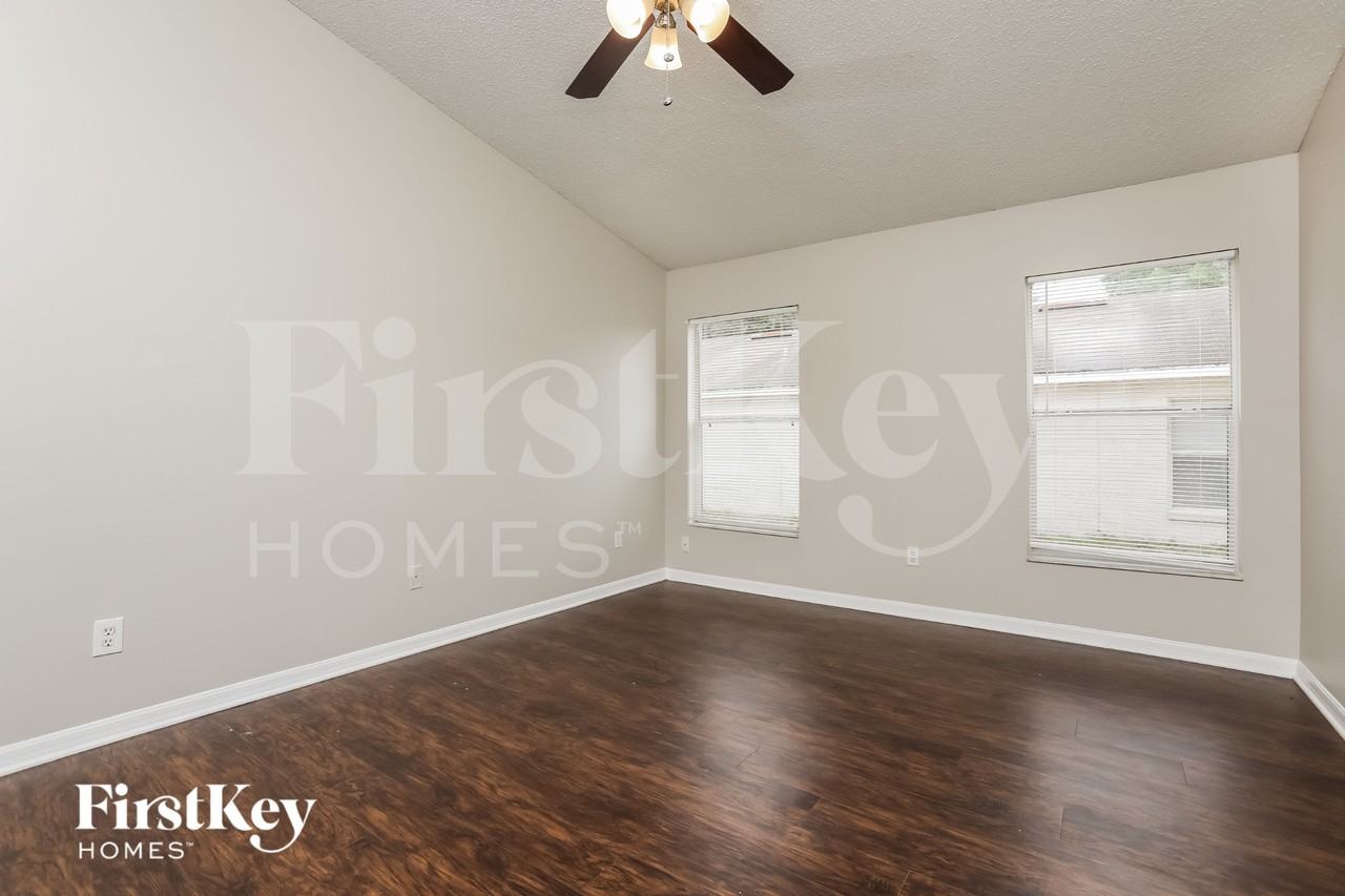 7466 Groveoak Dr - Photo 7 of 16