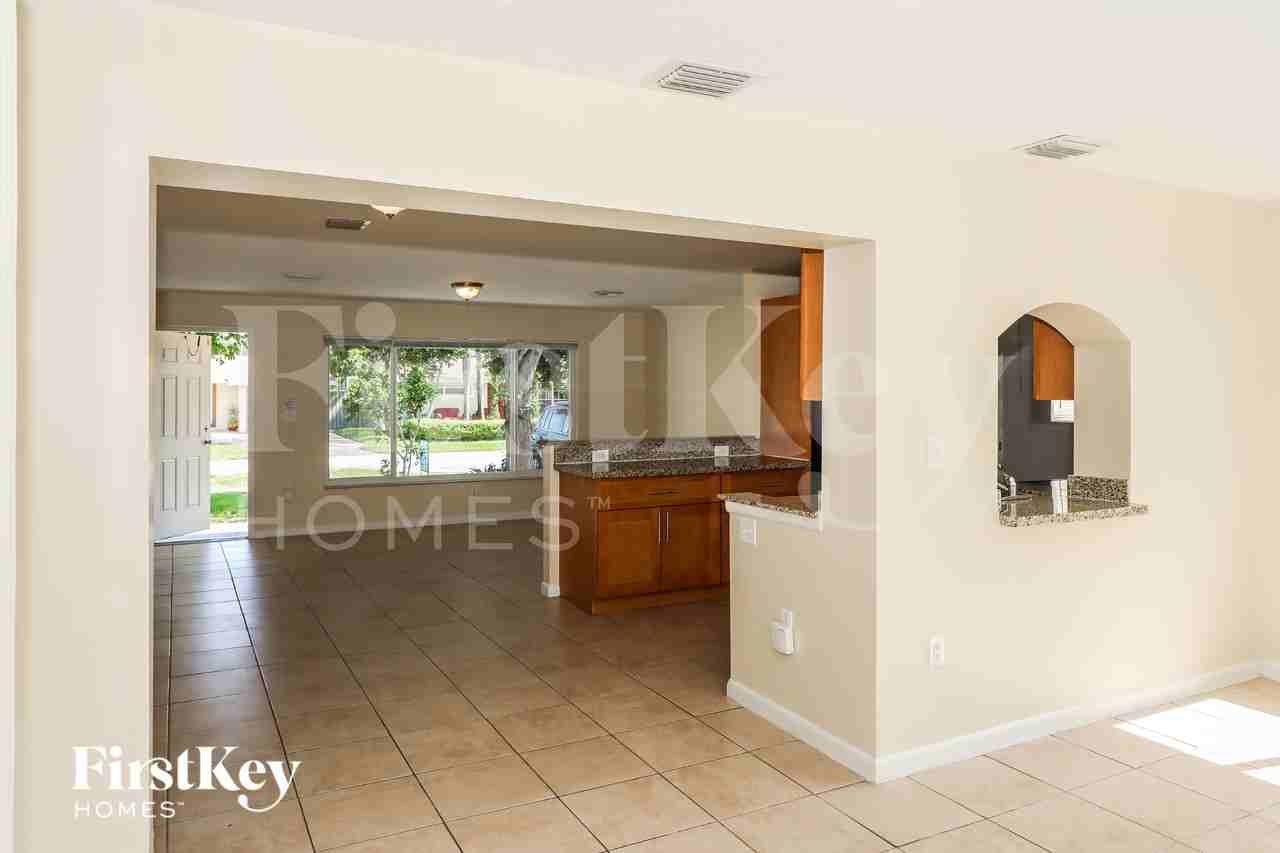 7461 Nw 23rd St - Photo 6 of 16