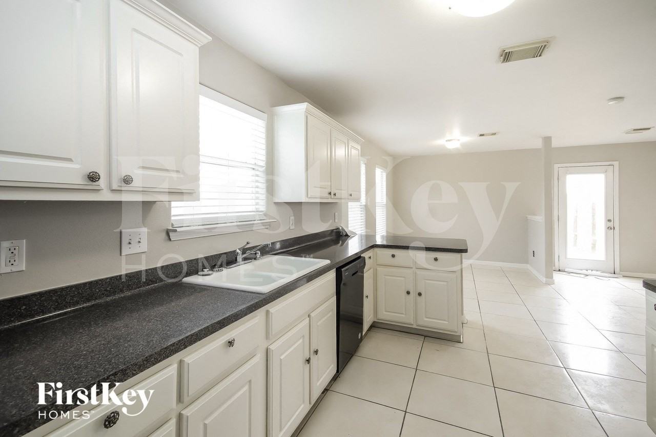 7202 Nettle Springs Ct - Photo 6 of 15