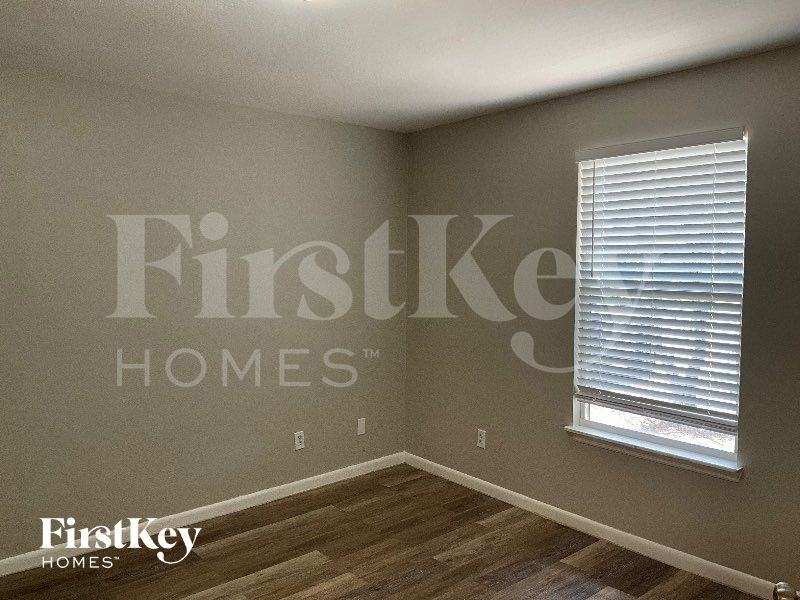 614 Huey St - Photo 7 of 12
