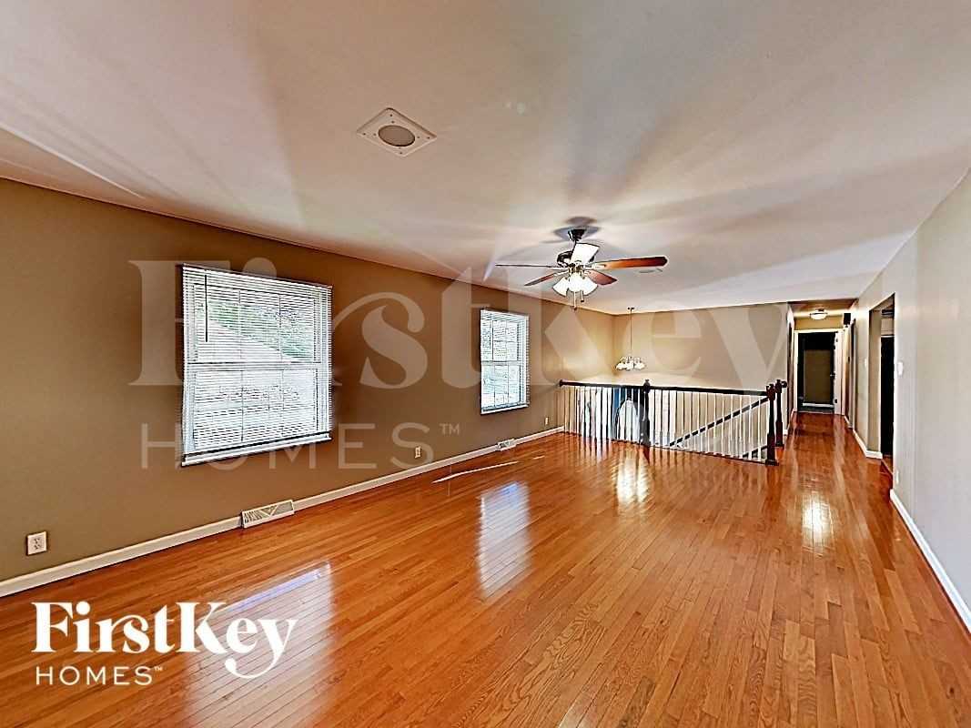 6 Rouen Ct - Photo 2 of 17