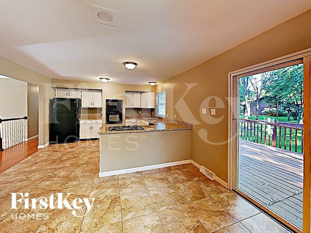 6 Rouen Ct - Photo 4 of 17